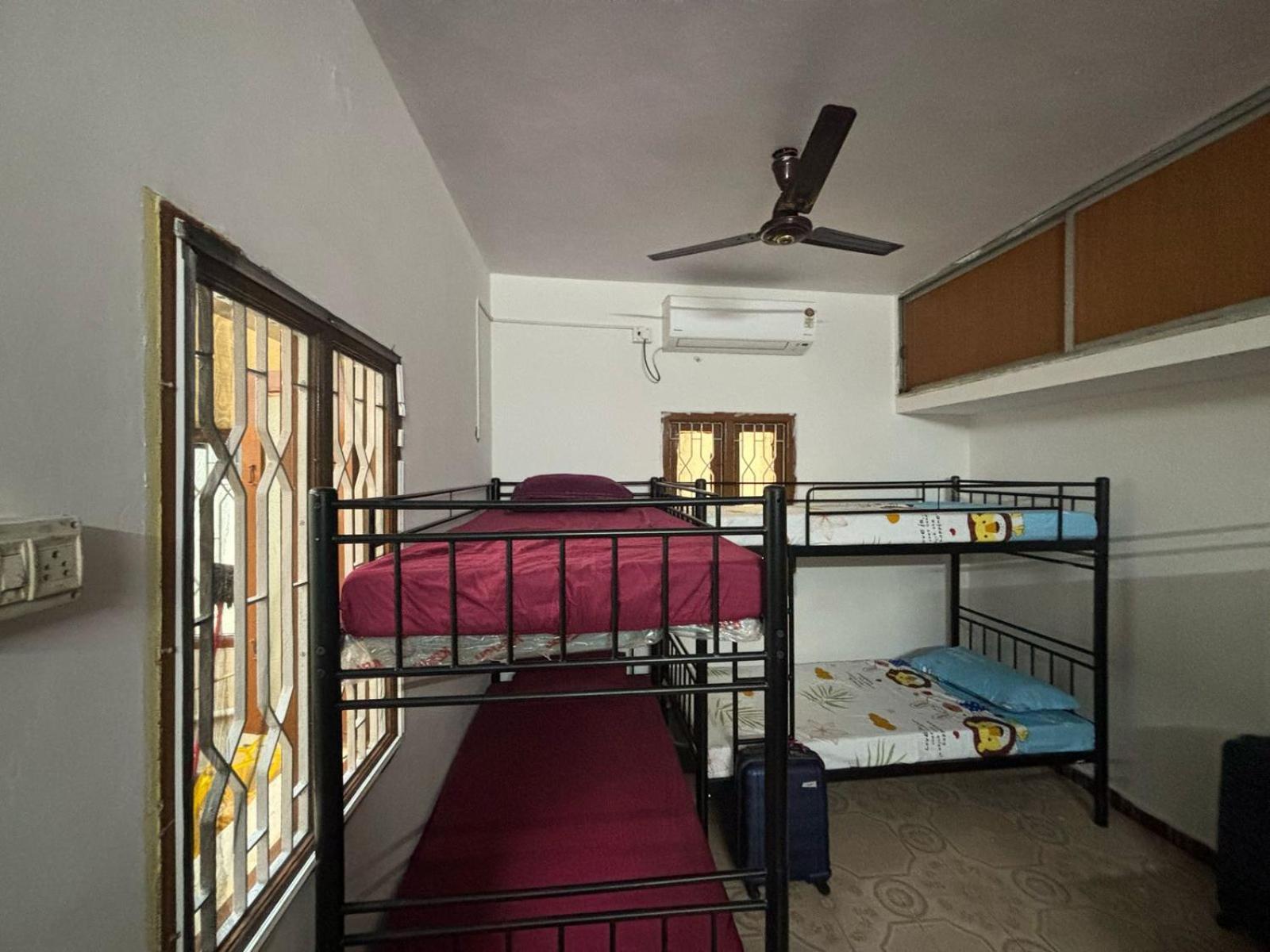 Hostel Madras Luaran gambar